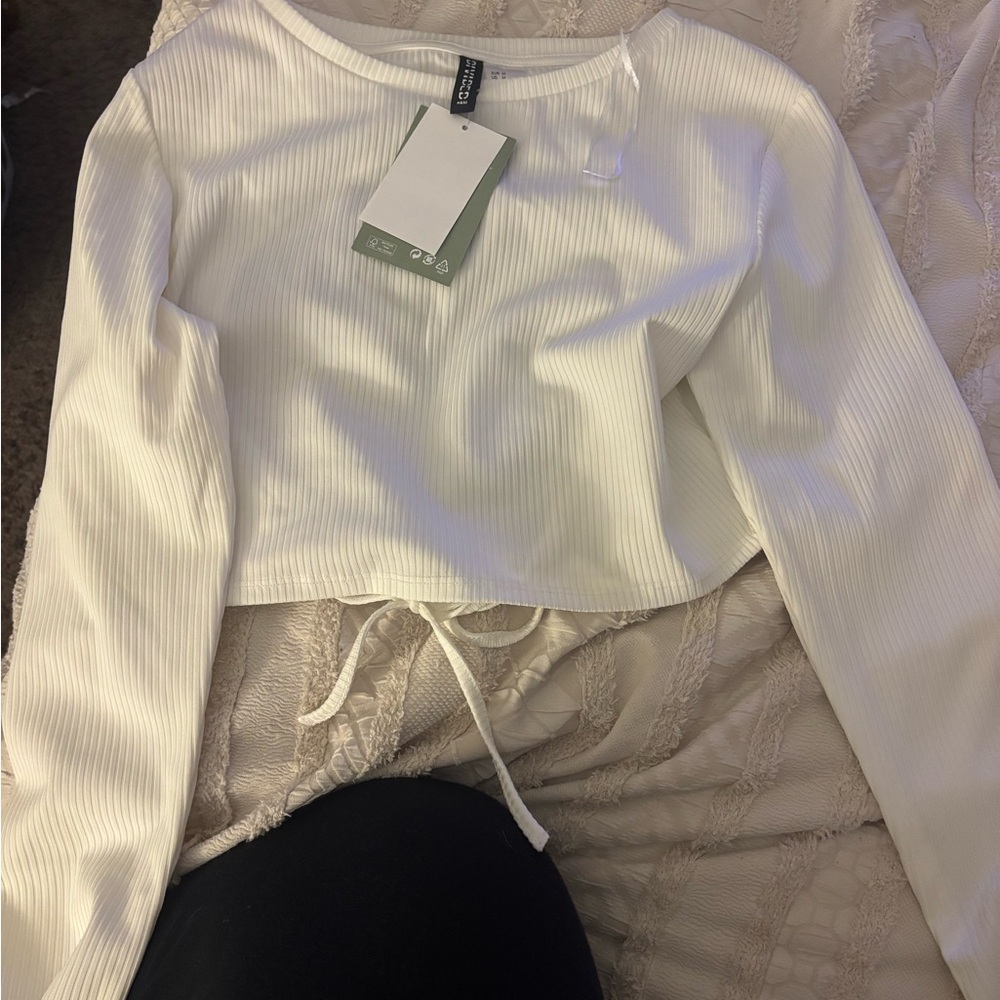 H&M White Ribbed open back Crop Top